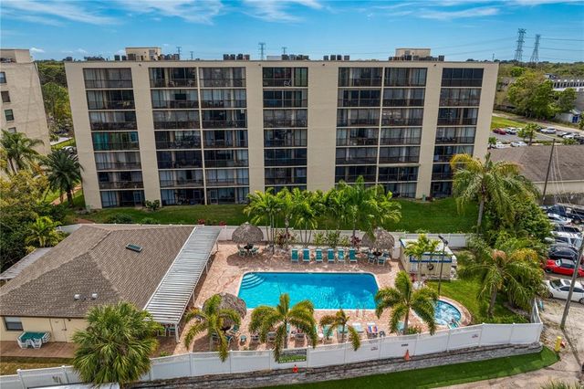 1000 Cove Cay Dr #5D, Clearwater, FL 33760