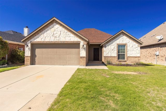 128 Red Cloud Dr, Greenville, TX 75402