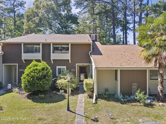 101 Quarterdeck, New Bern, NC 28562