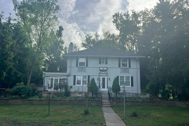 7 Armour Rd, Hatboro, PA 19040