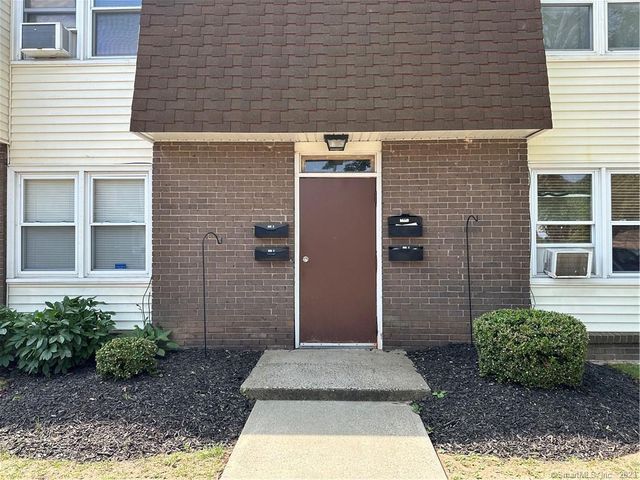 107 Kenneth St #A, East Haven, CT 06512