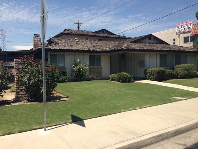 2461 Olive St, Bakersfield, CA 93301