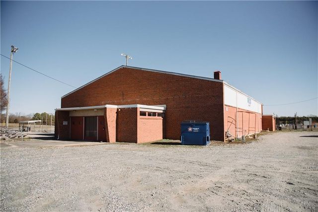 5009 E  State Highway 150, Browns Summit, NC 27214