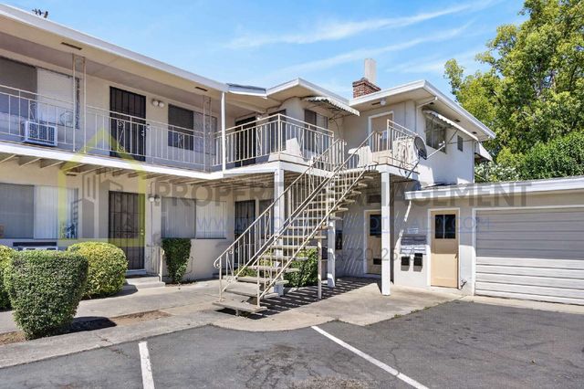 4411 Del Rio Rd #4, Sacramento, CA 95822