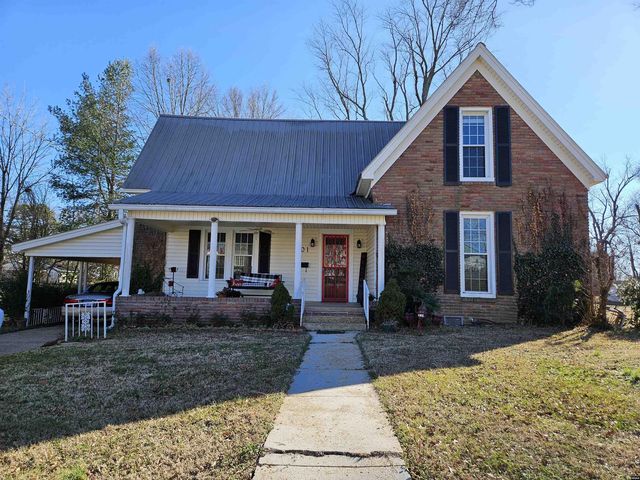 301 Forest St, Greenfield, TN 38230
