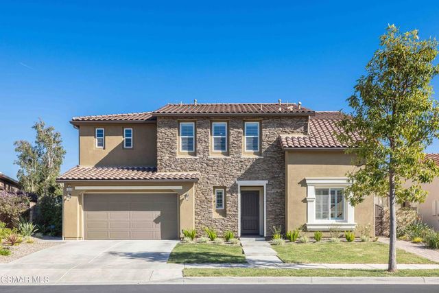 6868 Shadow Wood Dr, Moorpark, CA 93021