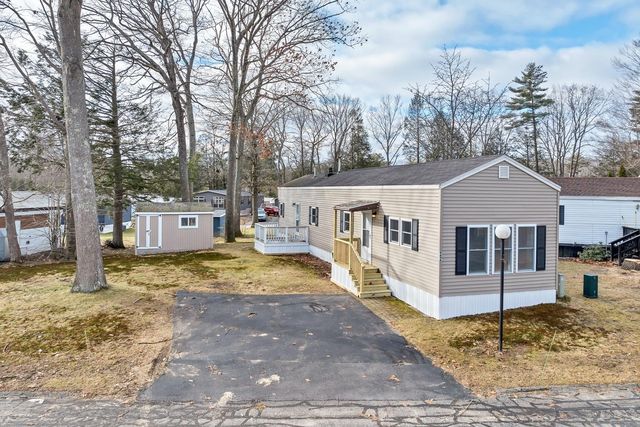 22 South Dewberry Lane, Rochester, NH 03867