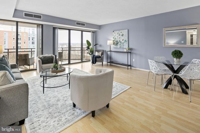 1530 Key Blvd #810, Arlington, VA 22209