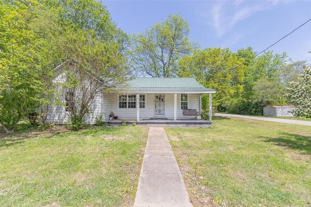 401 3rd St, Fisk, MO 63940