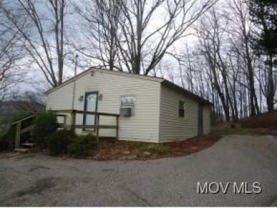 6939 State Route 821, Whipple, OH 45788