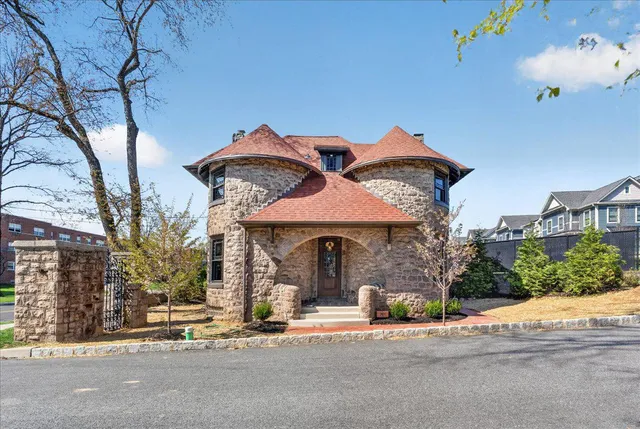 701 S  Bethlehem Pike, Ambler, PA 19002