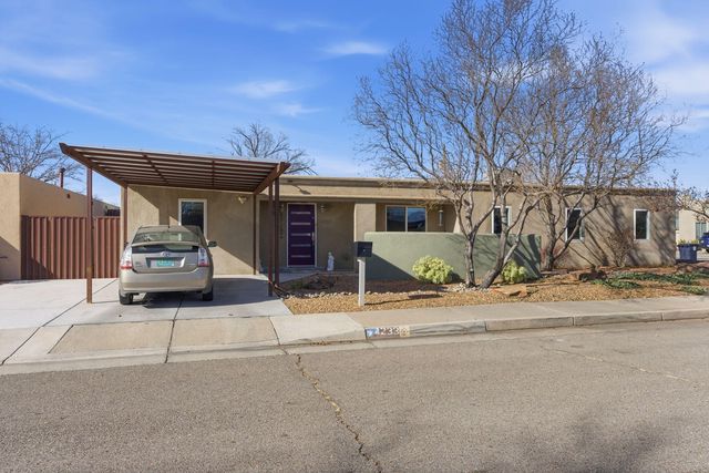 4233 Trinity Pl NW, Albuquerque, NM 87107