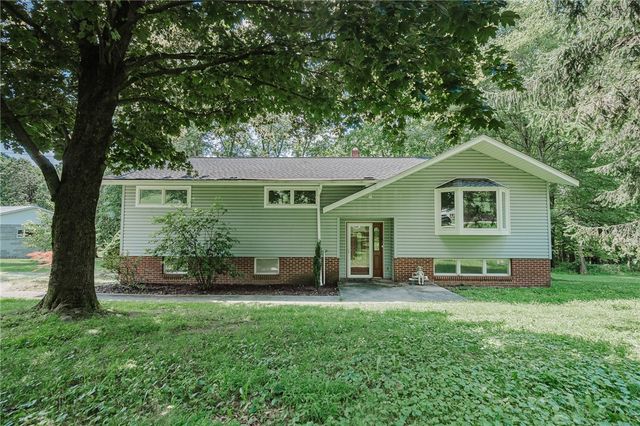 96 McHenry Rd, Indiana, PA 15701