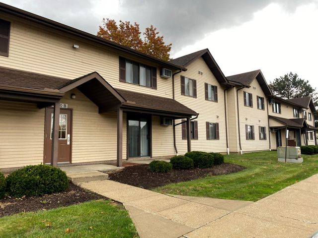 6400 Lee Rd S  #1, Maple Heights, OH 44137