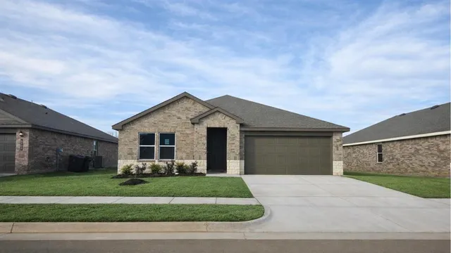 6113 Green Meadow Ln, Oklahoma City, OK 73132