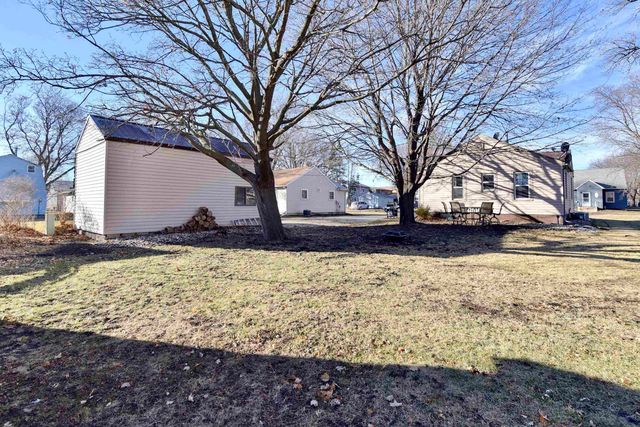 120 N  17th St, Estherville, IA 51334