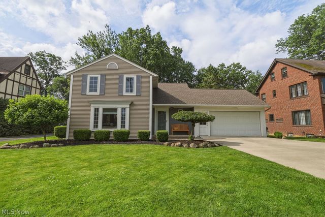 27065 Lake Rd, Bay Village, OH 44140