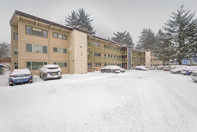 1220 Glacier Ave, Juneau, AK 99801