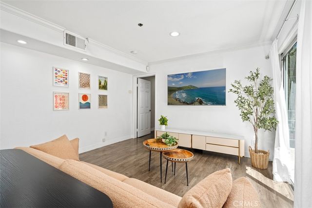 116 S  Croft Ave #102, Los Angeles, CA 90048