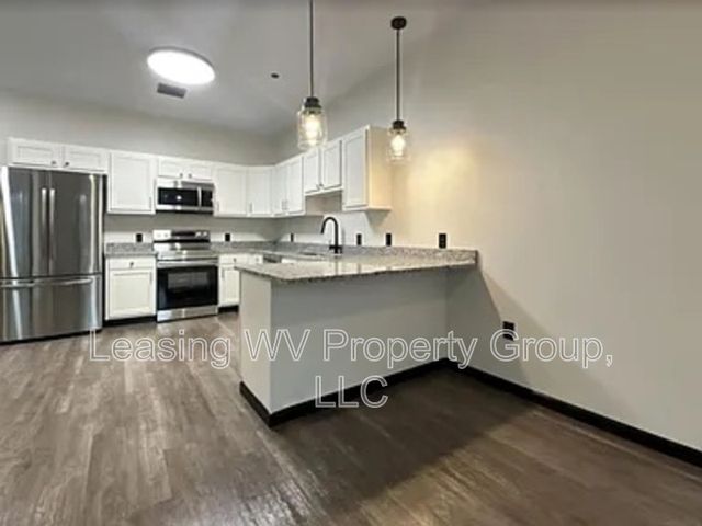 408 Leon Sullivan Way #212, Charleston, WV 25301