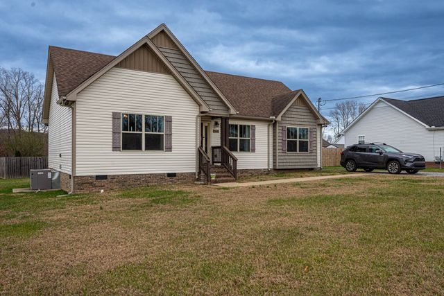 245 Daytona Dr, Cornersville, TN 37047