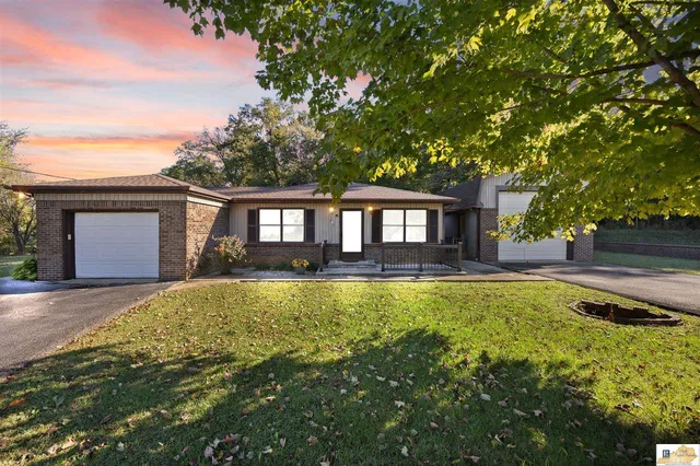 166 Lynns Dr, Horse Cave, KY 42749