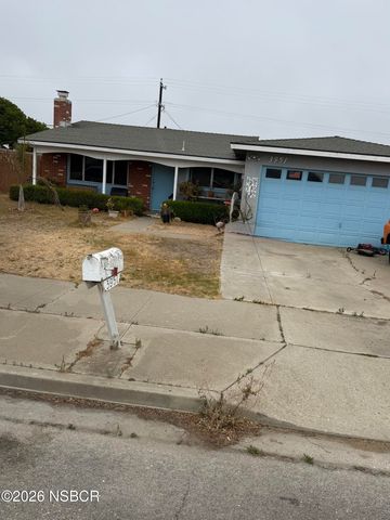 3951 Loch Lomond Dr, Santa Maria, CA 93455