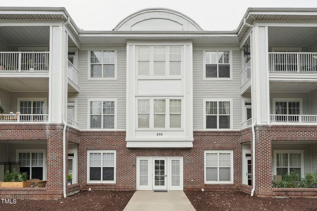 233 Eyam Hall Ln, Apex, NC 27502