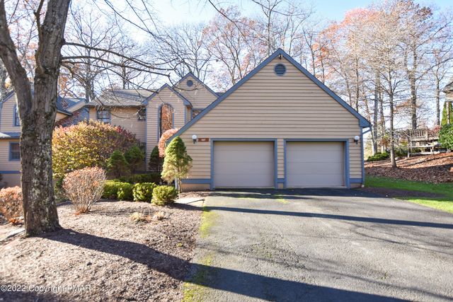 527 Bunting Rd, Canadensis, PA 18325