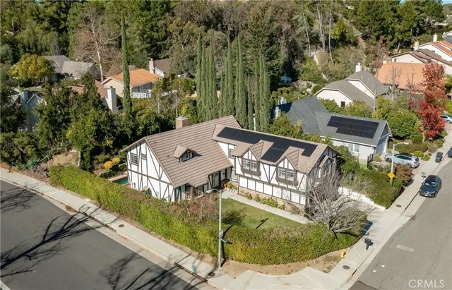5501 Fairgrange Dr, Agoura Hills, CA 91301