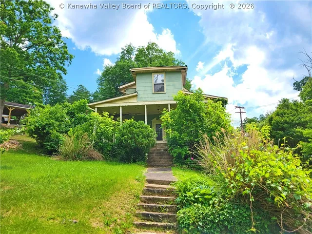 905 Laurel Rd, Charleston, WV 25314