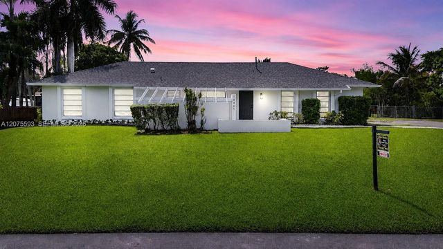 18468 SW 89th Ct, Miami, FL 33157