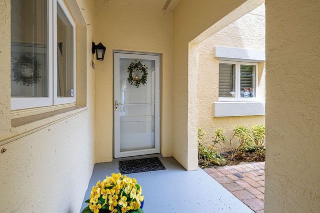 5085 Harmony Cir #104, Vero Beach, FL 32967