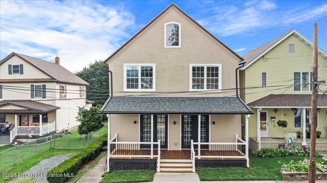 737 Spring St, Avoca, PA 18641