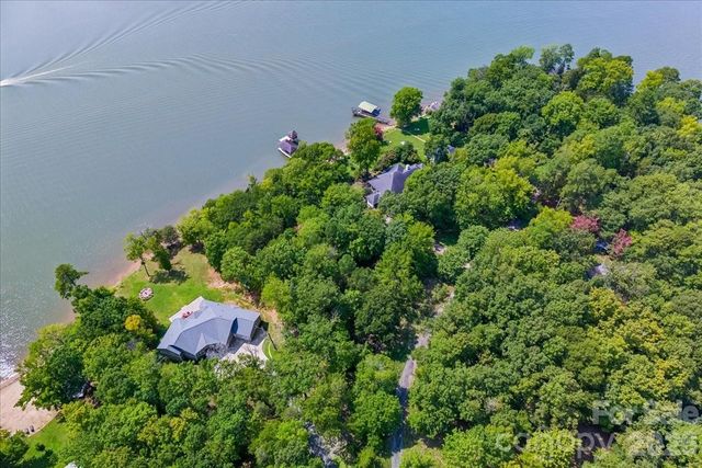 4101 Tuffy Ln, Charlotte, NC 28278