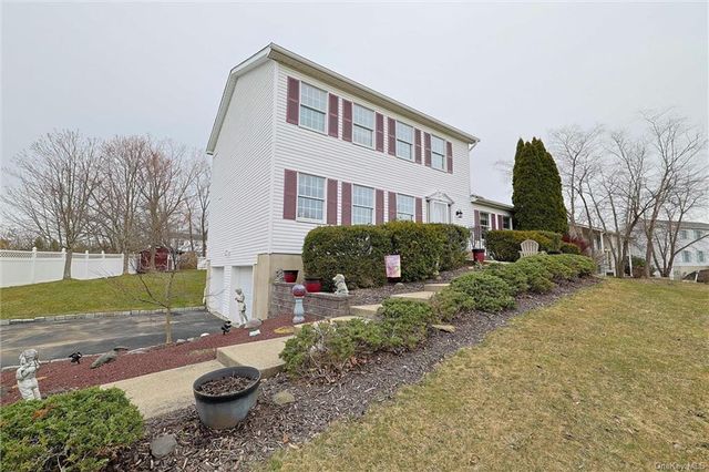 107 Heather Circle, Newburgh, NY 12550