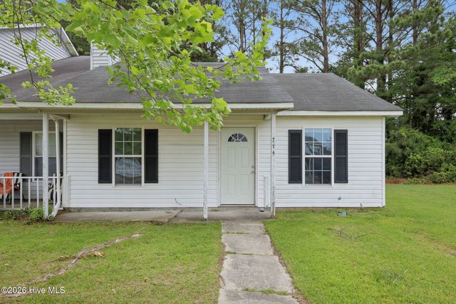 774 Pinewood Dr, Jacksonville, NC 28546