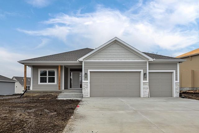15601 Austin Ct, Basehor, KS 66007