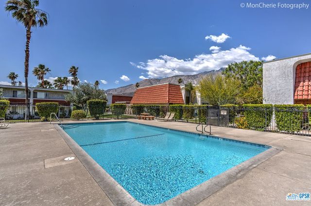 2166 N  Indian Canyon Dr #C, Palm Springs, CA 92262