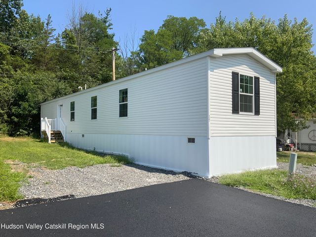 1154 Us-9 #17, Hudson, NY 12534