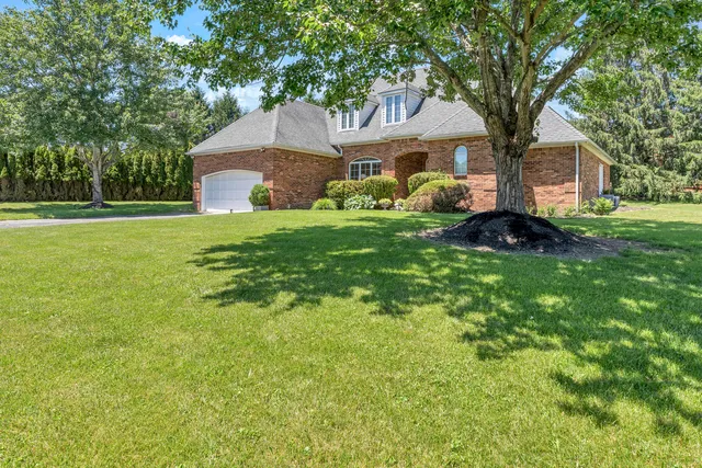 172 Old White Dr, Lewisburg, WV 24901