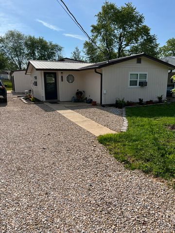 364 Rogers Ave., Summersville, MO 65571