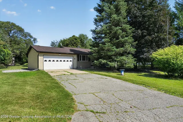 3970 Vanneter Rd, Williamston, MI 48895