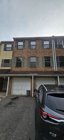 119A Chaucer Rd #A, Mount Laurel, NJ 08054