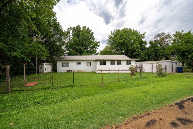 145 S  McCune St, Benton, KS 67017