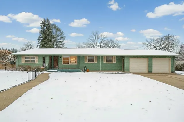 209 13th St NE, Owatonna, MN 55060