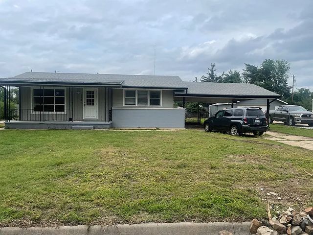 112 E  44th St S, Wichita, KS 67216