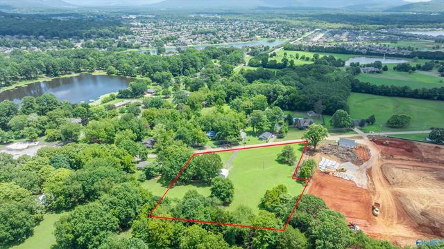 1922 Old Big Cove Rd, Owens Cross Roads, AL 35763