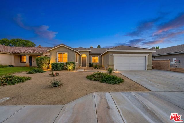 6304 Starview Dr, Lancaster, CA 93536