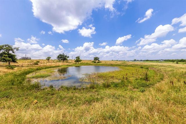 1997 County Road 464, Coupland, TX 78615